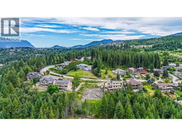 2361 Mount Tuam Crescent, Sorrento, British Columbia V0E2W2