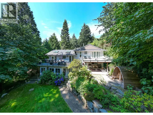 6240 ST. GEORGES AVENUE, West Vancouver, British Columbia V7W1Z7