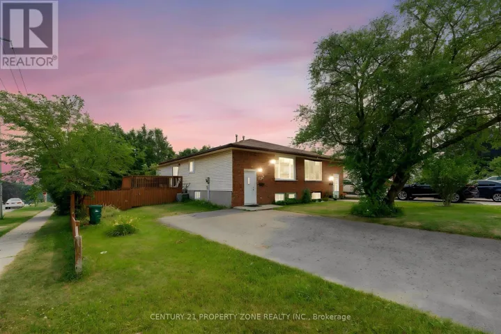 137 NICKOLAS CRESCENT, Cambridge, Ontario N3C3L7
