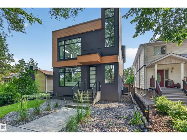 9741 90 AV NW, Edmonton, Alberta T6E2S8