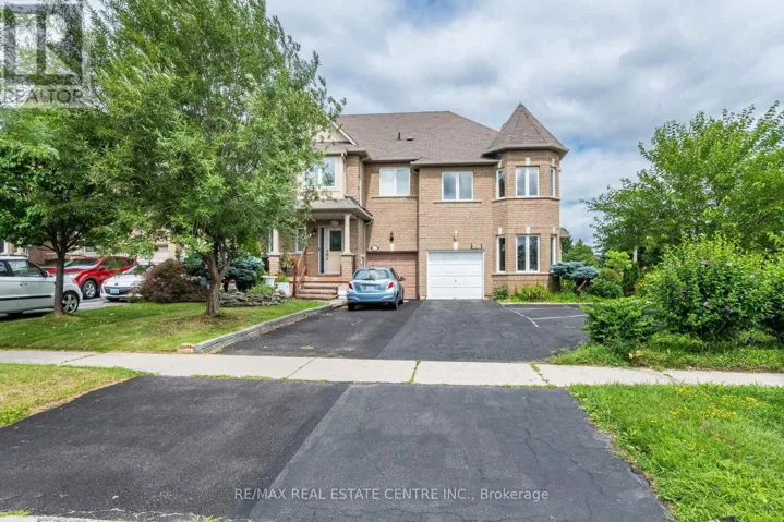629 LUMBERTON CRESCENT, Mississauga (East Credit), Ontario L4Z3Z5