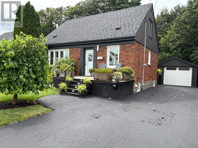 60 GALBRAITH DRIVE, Hamilton (Stoney Creek), Ontario L8G1Z9