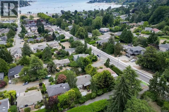 3832 Pitcombe Pl, Saanich, British Columbia V8N4B9