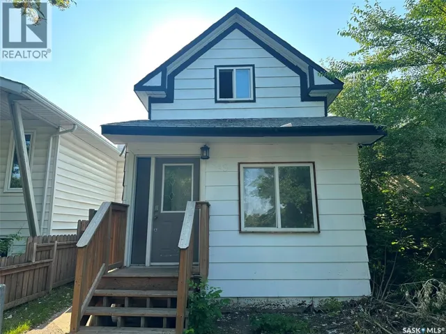 619 L AVENUE S, Saskatoon, Saskatchewan S7M2H6