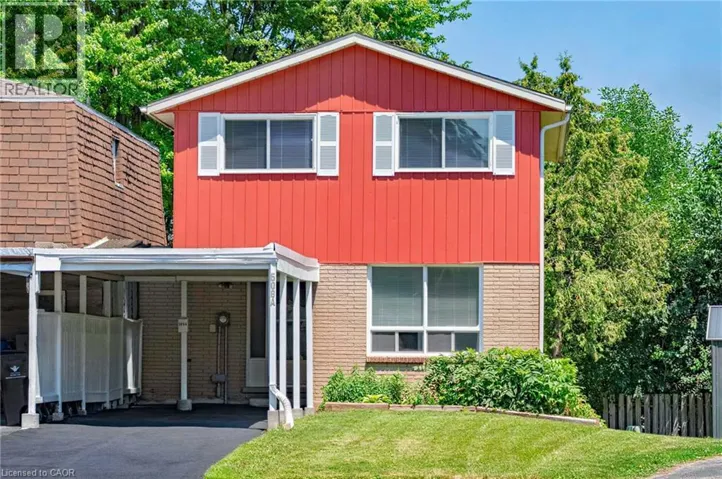 506 LONELM Court Unit# A, Waterloo, Ontario N2L5E1