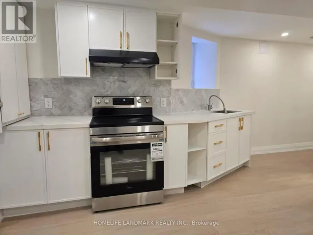 9 ALTON AVENUE, Toronto (South Riverdale), Ontario M4L2M3