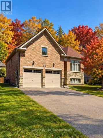 30 ALLEGRA DRIVE, Wasaga Beach, Ontario L9Z0H1