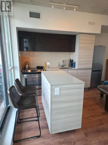 705 - 20 MINOWAN MIIKAN LANE, Toronto (Little Portugal), Ontario M6J1M4