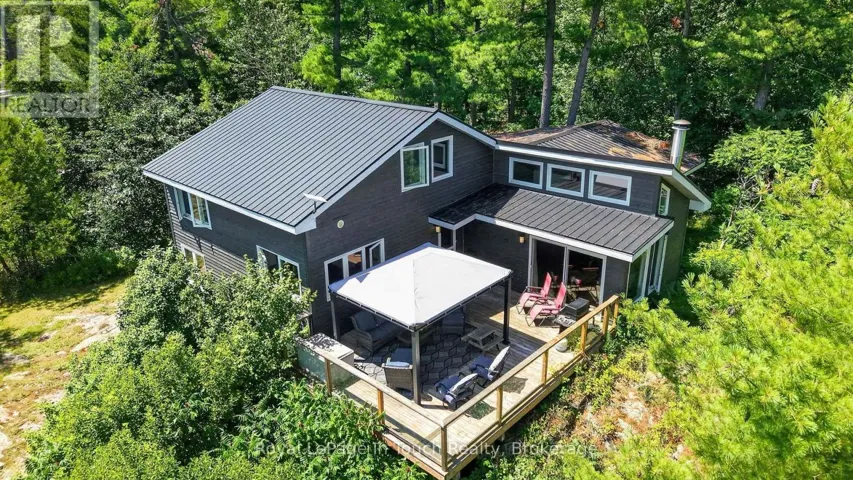 B207 LOT 31 ISLAND ISLAND, The Archipelago (Archipelago South), Ontario P2A2Z1