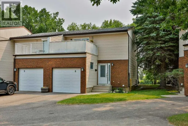 8, 29 Brock Place W, Lethbridge, Alberta T1K4C1