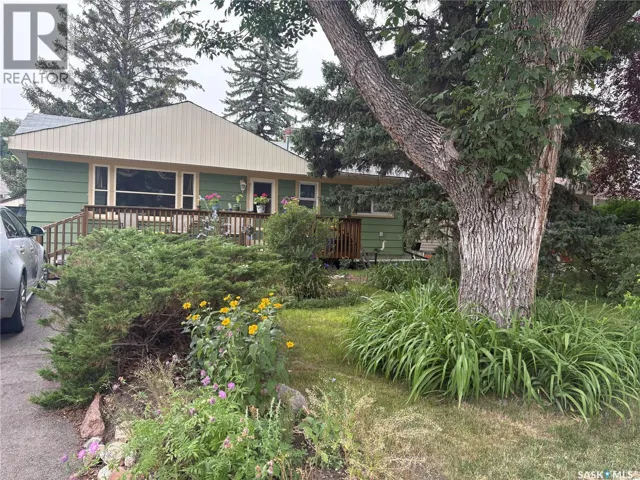 2724 24th AVENUE, Regina, Saskatchewan S4S1J5