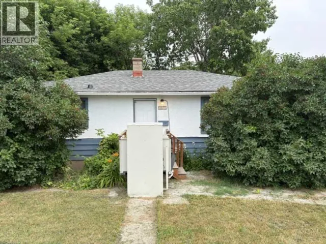 8348 Bowness Road NW, Calgary, Alberta T3B0H6