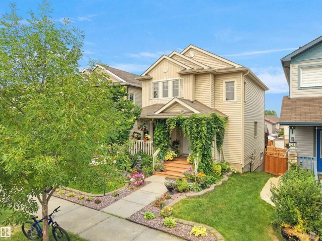 1216 29 AV NW NW, Edmonton, Alberta T6T0V8