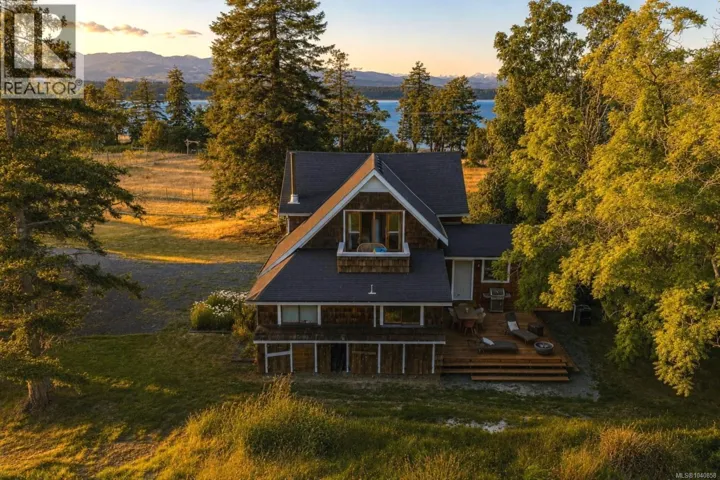 500 Central Rd, Hornby Island, British Columbia V0R1Z0