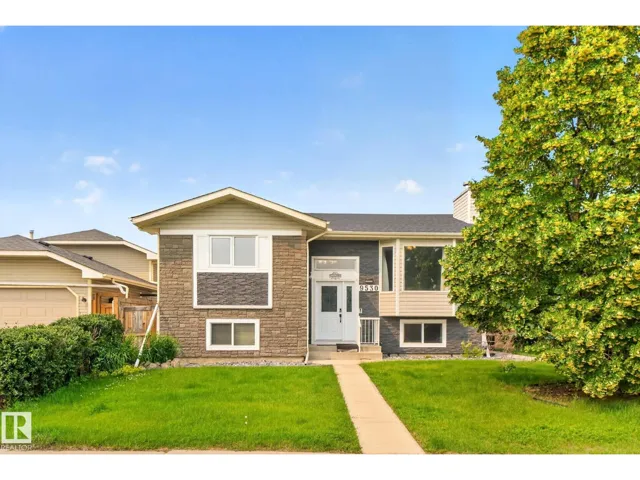 9530 174 AV NW, Edmonton, Alberta T5Z2B3