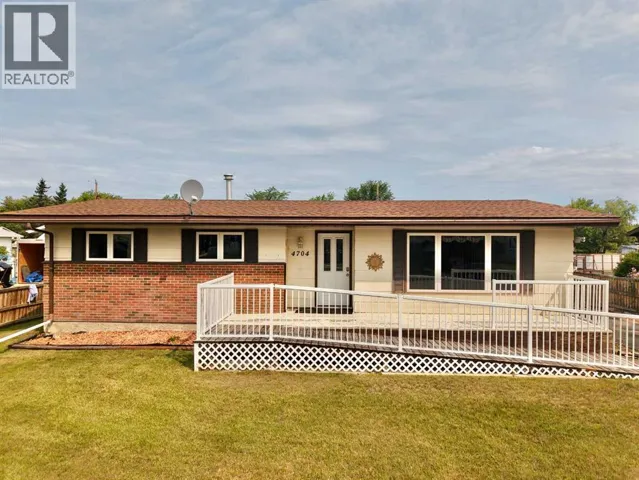 4704 48 Avenue, Grimshaw, Alberta T0H1W0