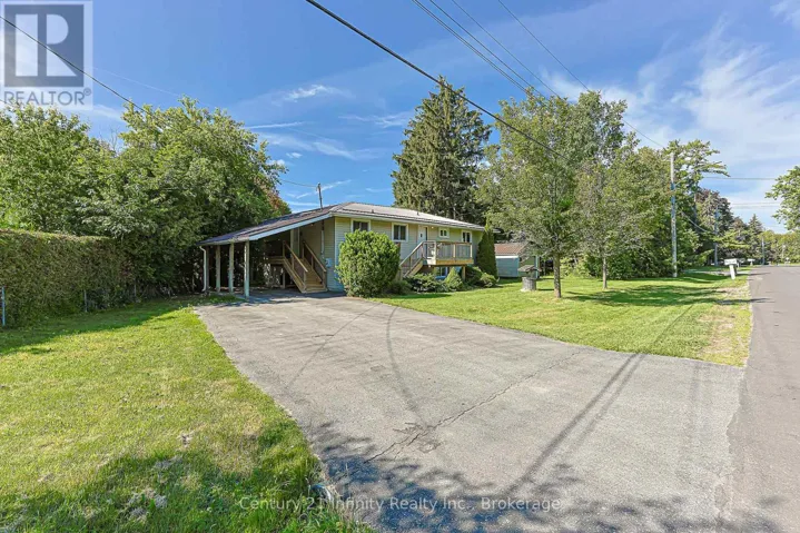 7 ROBMAR STREET, Whitby (Brooklin), Ontario L1M1T8