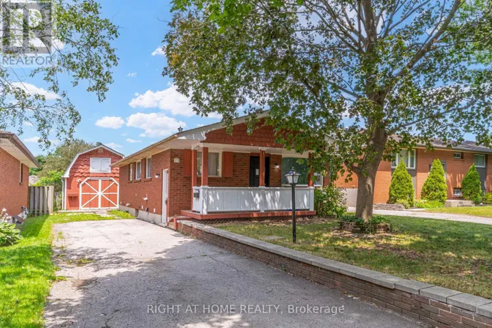 17 TOULON CRESCENT, London East (East I), Ontario N5V1J4
