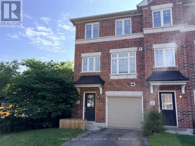 7 KEN BROMLEY LANE, Clarington (Bowmanville), Ontario L1C0S4