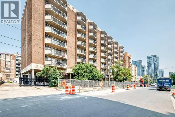 803, 340 14 Avenue SW, Calgary, Alberta T2R0M3