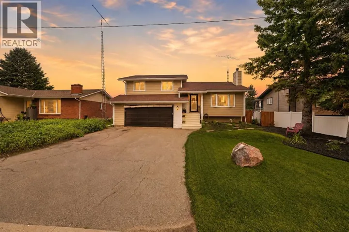 218 8 Avenue NE, Sundre, Alberta T0M1X0