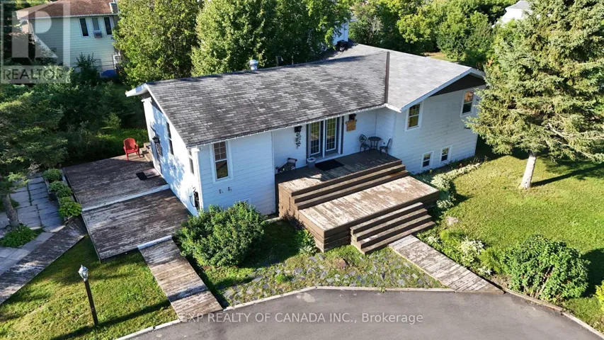 34 SEVENTH STREET W, Cochrane, Ontario P0L1C0