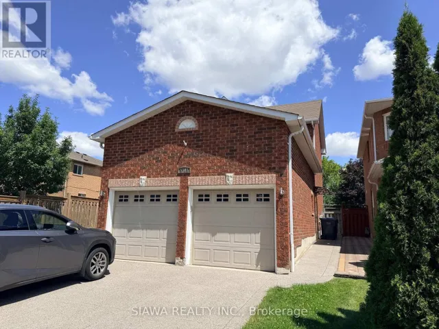 5703 WHITEHORN AVENUE, Mississauga (East Credit), Ontario L5V2A9