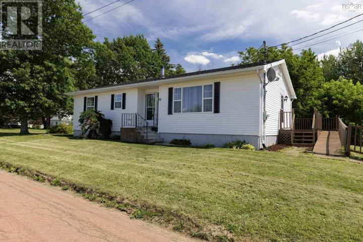 96 Queen Street, Pugwash, Nova Scotia B0K1L0