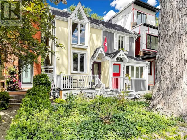 24 CAVELL AVENUE, Toronto (North Riverdale), Ontario M4K1L6