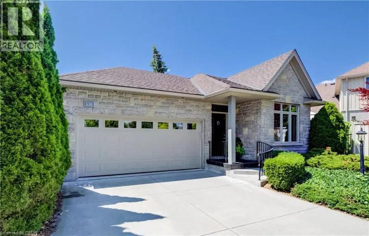 530 RHEINLAND Place, Waterloo, Ontario N2V2M9