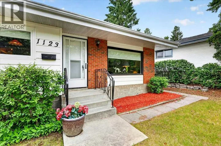 1123 48 Avenue NW, Calgary, Alberta T2K0J6