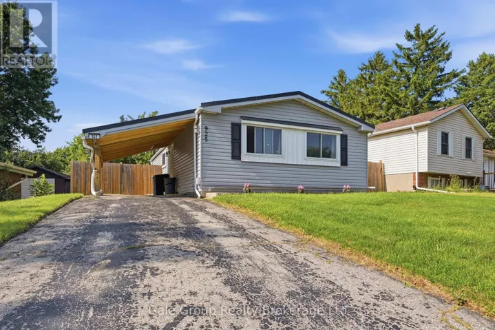 925 SUNSET BOULEVARD, Woodstock (Woodstock - South), Ontario N4S4A5