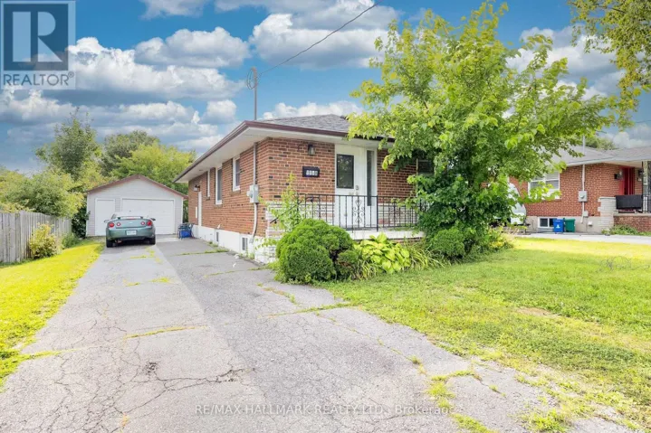 MAIN - 1118 ATHOL STREET, Whitby (Downtown Whitby), Ontario L1N4A7