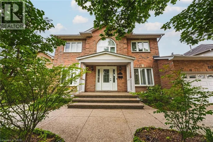 21 MOSS Boulevard, Dundas, Ontario L9H6S3