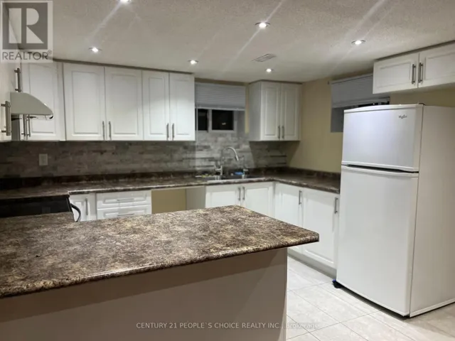 66 STAVELY CRESCENT, Toronto (Rexdale-Kipling), Ontario M9W2C7
