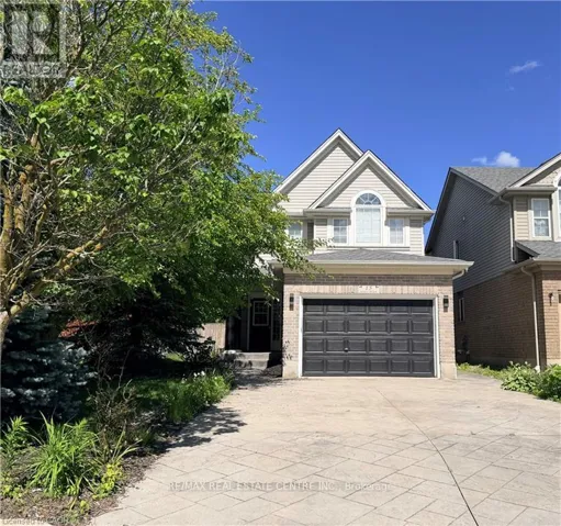 15 GEES WAY, Cambridge, Ontario N3C4M5