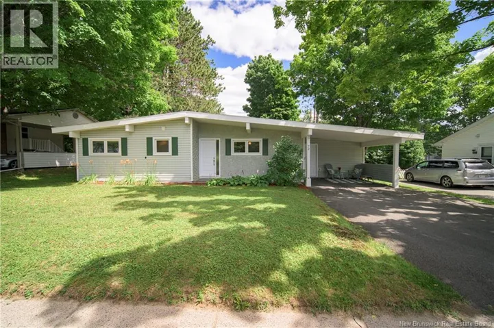 72 Woodmount Drive, Fredericton, New Brunswick E3A2M4