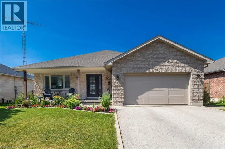 915 ST GEORGE Street, Port Dover, Ontario N0A1N0