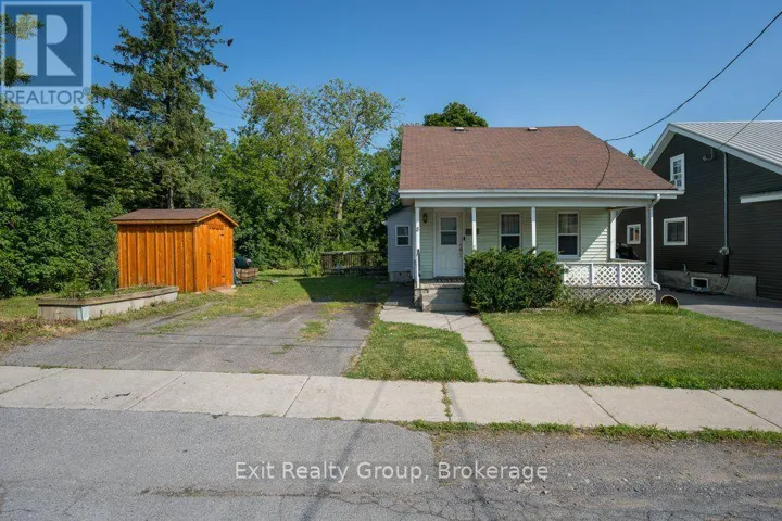 8 RIDLEY STREET E, Belleville (Belleville Ward), Ontario K8P1X9