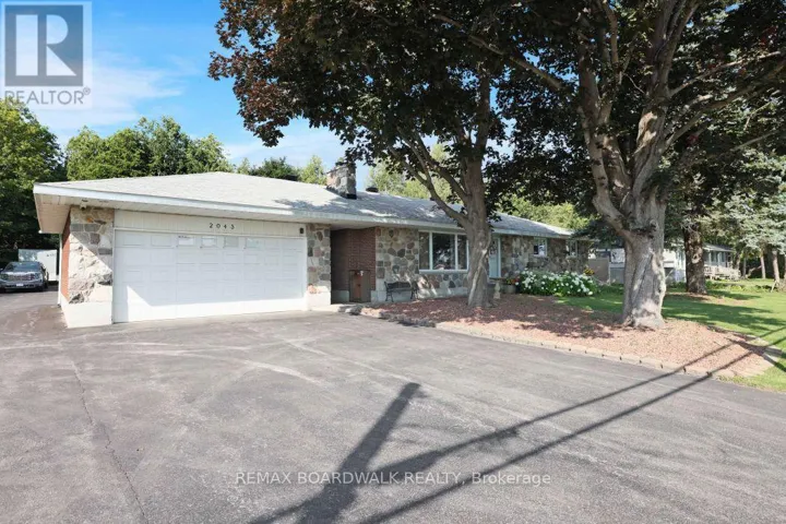 2043 CARP ROAD, Ottawa, Ontario K0A1L0