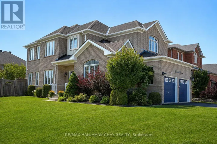 2 VERSAILLES CRESCENT, Barrie (Innis-Shore), Ontario L4M0B6