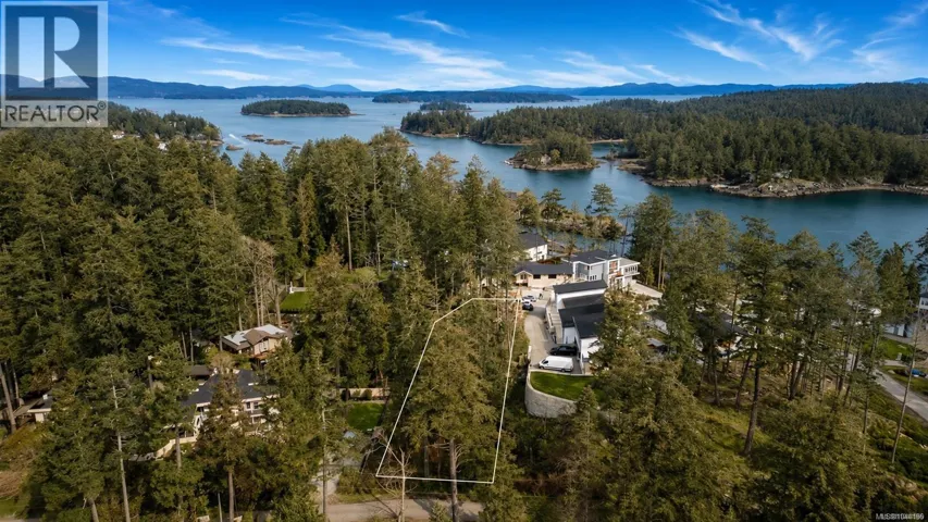 2452 Tryon Rd, North Saanich, British Columbia V8L5H8