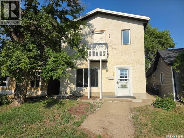 859 Cartier AVENUE, Moose Jaw, Saskatchewan S6H1L9