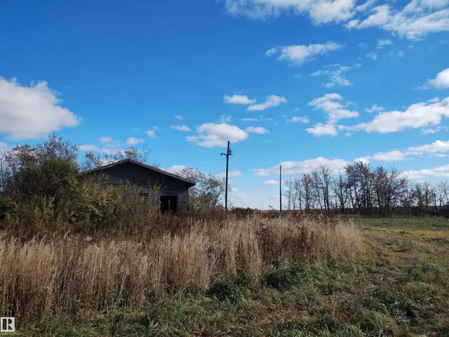 16A Pioneer RD S, Spruce Grove, Alberta T7Y1A3