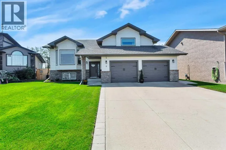8 Pritchard Close, Sylvan Lake, Alberta T4S1W3