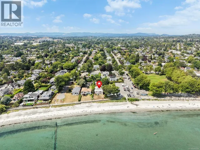 2168 Esplanade, Oak Bay, British Columbia V8R2W1