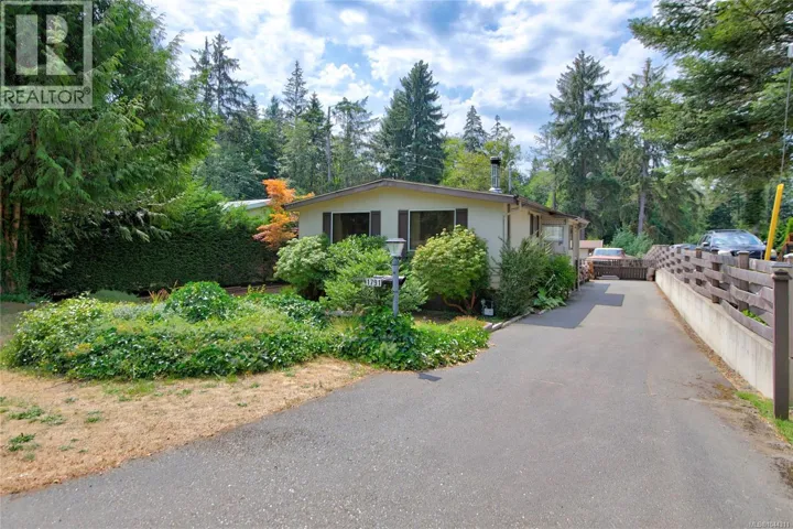 1791 Astra Rd, Comox, British Columbia V9M4B6