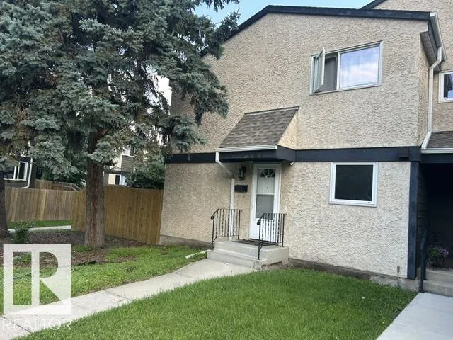 32 Belmead GD NW, Edmonton, Alberta T5T1J1