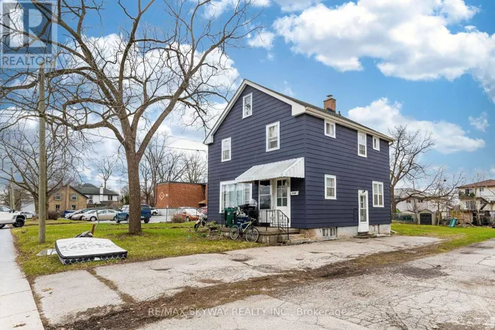 1230 DUKE STREET, Cambridge, Ontario N3H3V7