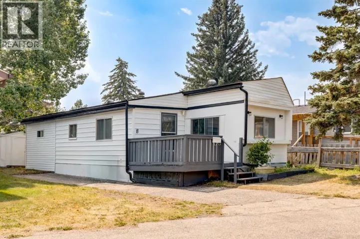 3223 83 Street, Calgary, Alberta T3B5N7